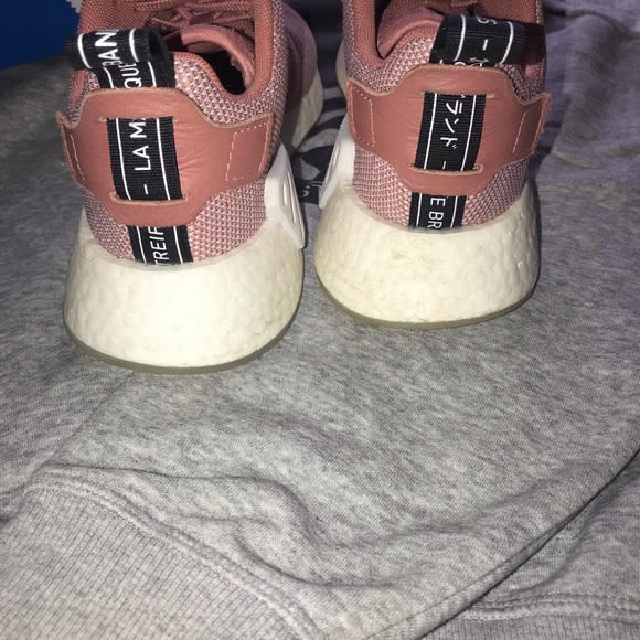 adidas nmd r2 ash pink